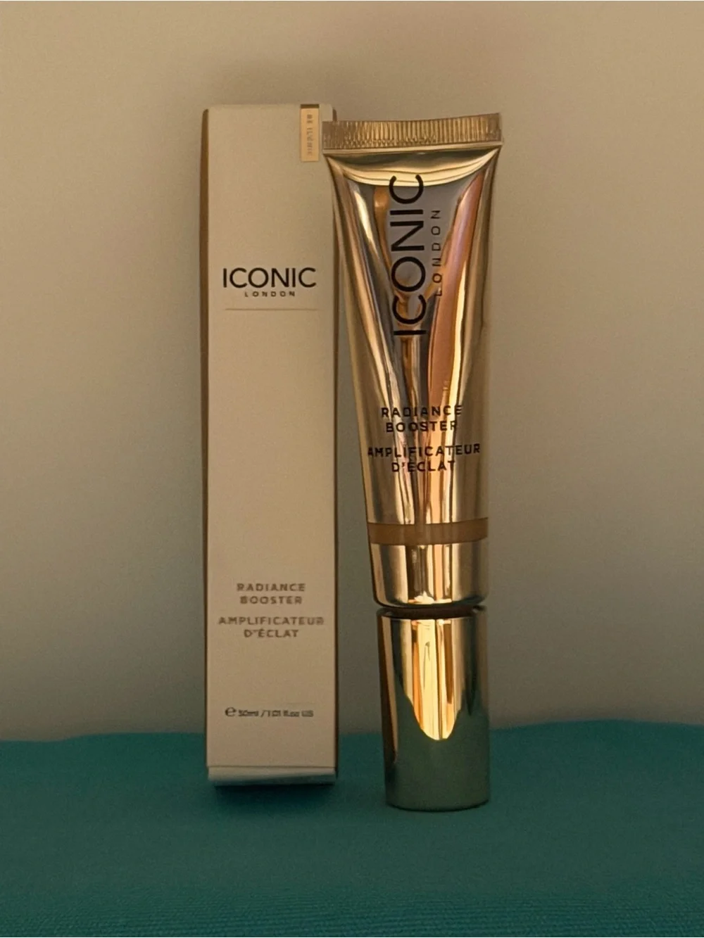 ICONIC London Radiance Booster - Gold